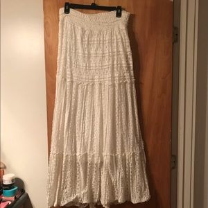 White lacey boho skirt